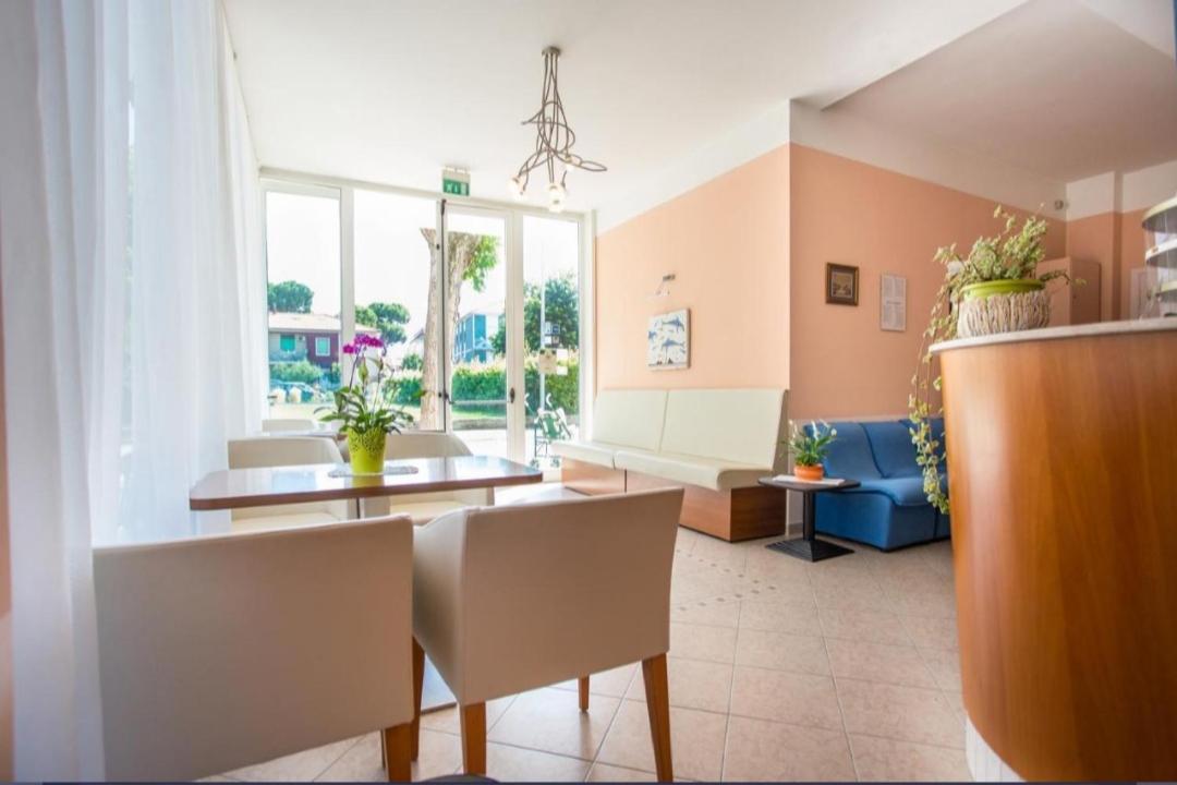 Hotel Villa Vera Rimini Exterior photo