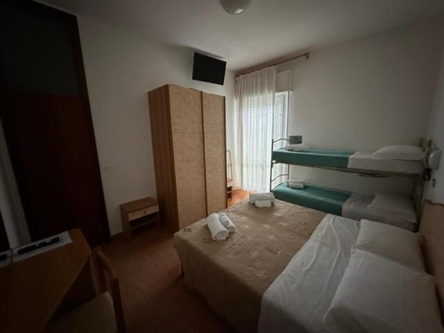 Hotel Villa Vera Rimini Exterior photo